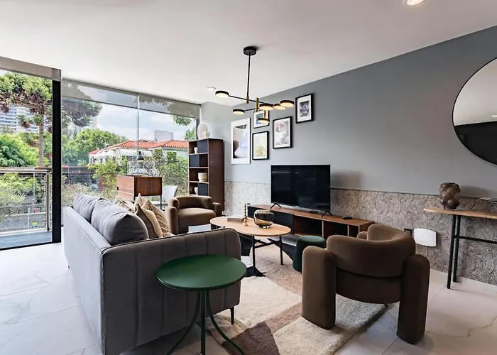 Stylish Polanco Stay, For Groups W/ Workspace